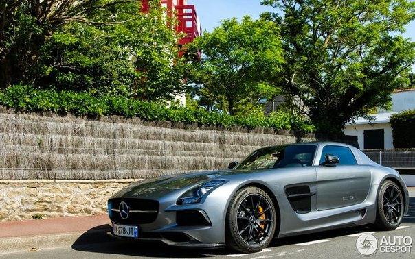 Mercedes-Benz SLS AMG Black Series (C197). - 8