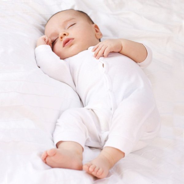 Совсем не каждый может похвалиться, Что Ангела увидел своего. А я знакома с ним. И я могу гордиться. ...