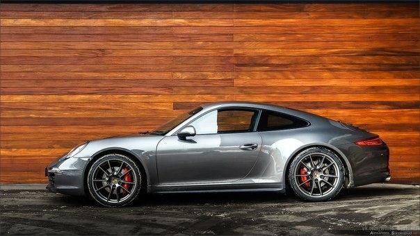 Porsche 911 Carrera 4S (991).