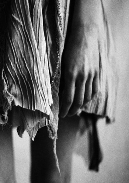 Я плохая – ты хороший. Рот от гнева перекошен. Не кричи – я не глухая. Ты хороший – я плохая. Ты ...
