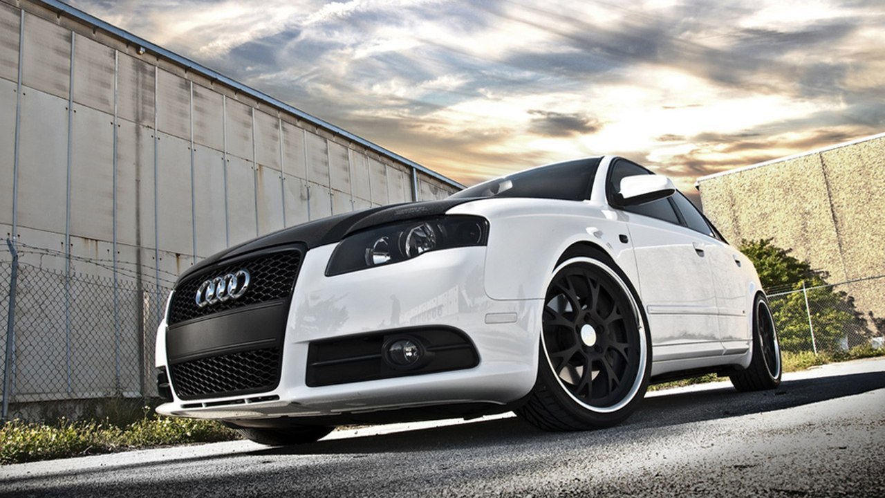  Audi   . - 6