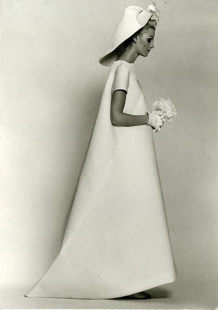    Balenciaga, 1968 .