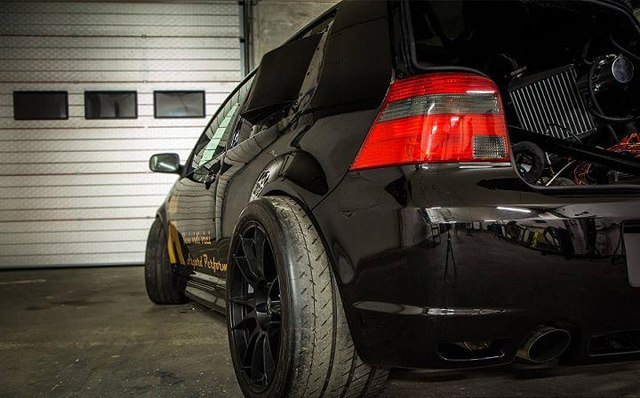 VW Golf IV 1500PS R32 V10.: Lamborghini 5.2 L , V10 Twin Turbo: 1500 . ... - 3