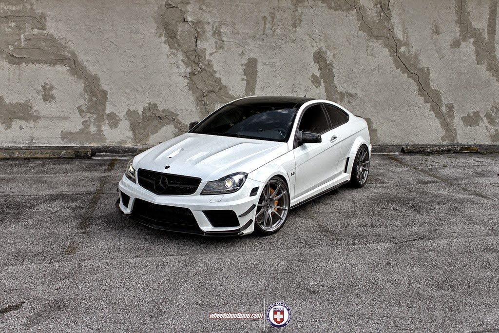 Mercedes-Benz C63 AMG Black Series - 4