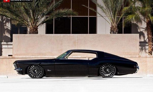 1972 Buick Riviera - 4