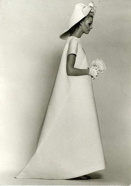    Balenciaga, 1968 .