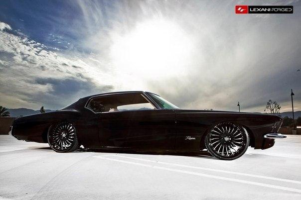 1972 Buick Riviera - 5