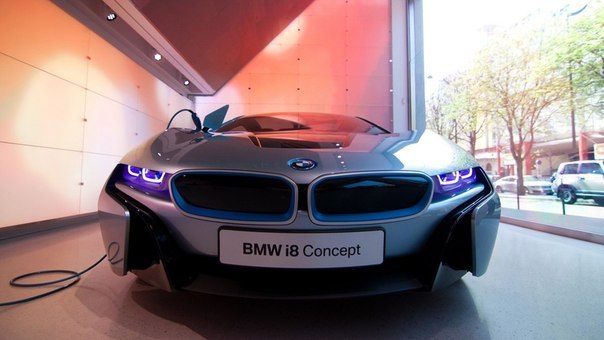 BMW i8