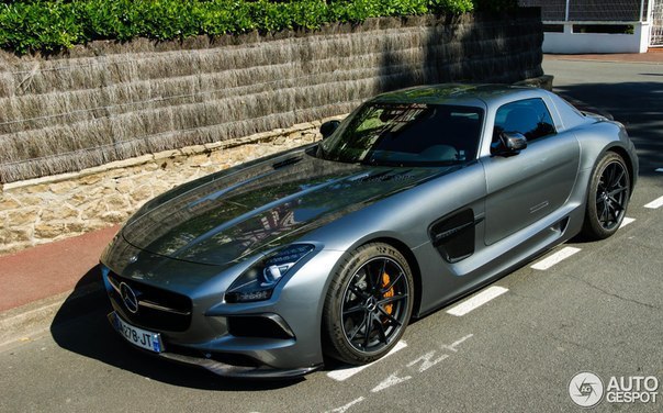 Mercedes-Benz SLS AMG Black Series (C197).