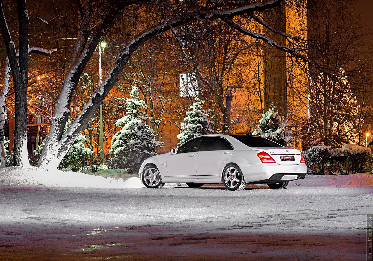 Mercedes-Benz W221 S63 AMG - 2