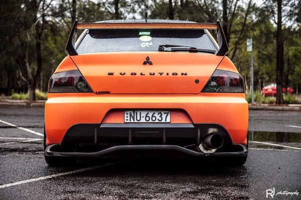 Mitsubishi Lancer Evolution - 8