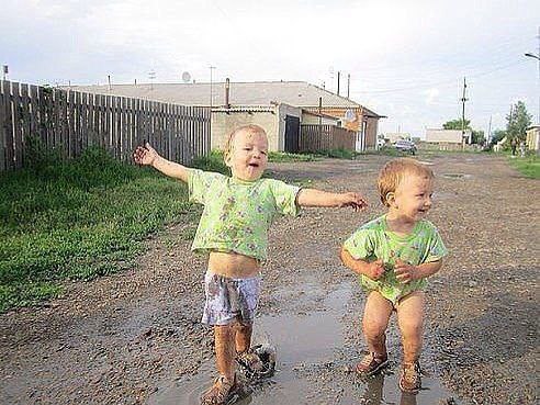 ...Выйду на улицу!Гляну на село!Девки гуляют!И мне весело!!!