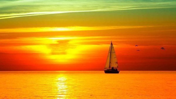 Если вам сказали, что ваш поезд ушел, помните - есть еще самолеты и яхты...