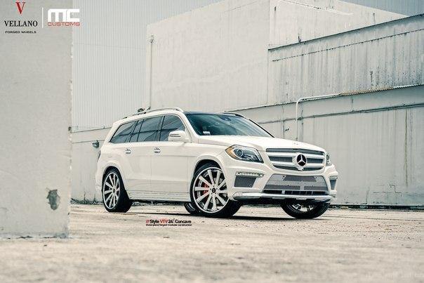 Mercedes-Benz GL 550 AMG Sports Package (X166) on Vellano Wheels. - 6