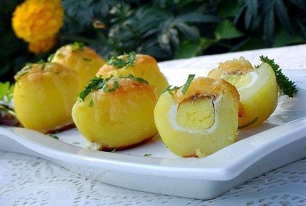 Запеченный картофель Сюрприз. Такой картофель может украсить Ваш праздничный стол и послужит ...