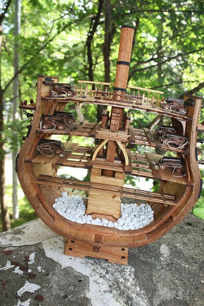 BONHOMME RICHARD   - 17