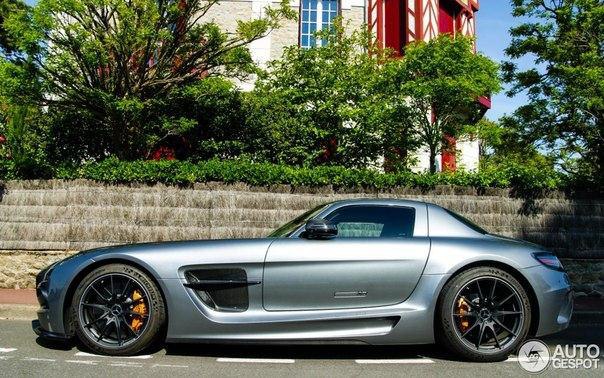 Mercedes-Benz SLS AMG Black Series (C197). - 7