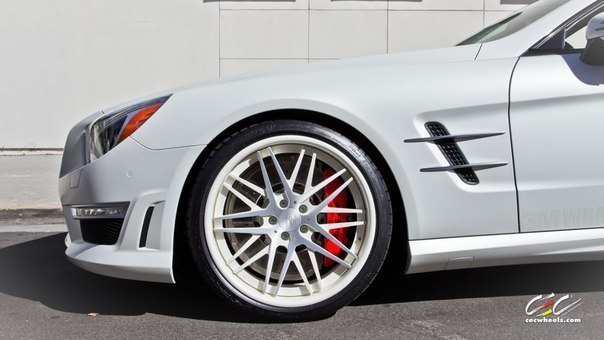 Mercedes-Benz SL63 AMG - 6