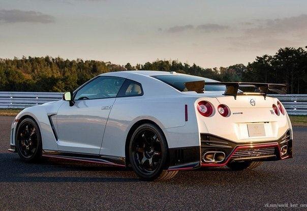 Nissan GT-R https://fotostrana.ru/away?to=/sl/Bfk2 Nordschleife 9 -7:08.068:    3.8 ... - 2