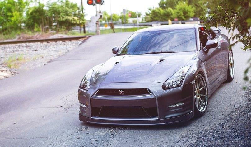Nissan GT-R R35 - 3
