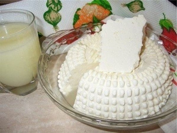 Сыр своими руками.На 100 грамм продукта:Ккал: 83,3Ингредиенты:-творог обезжиренный 1000гр;-молоко ...