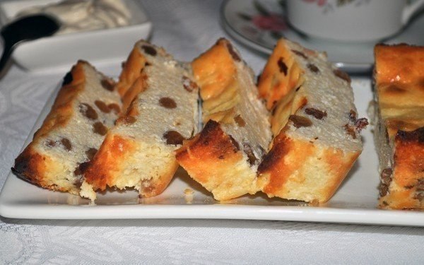 Творожная запеканка с изюмом( без муки).165кк/100гр.(зависит от жирности творога)500 г творога3 яйца ...