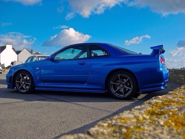 Nissan Skyline GT-R R34 - 7