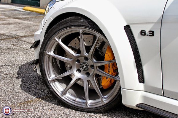 Mercedes-Benz C63 AMG Black Series - 5