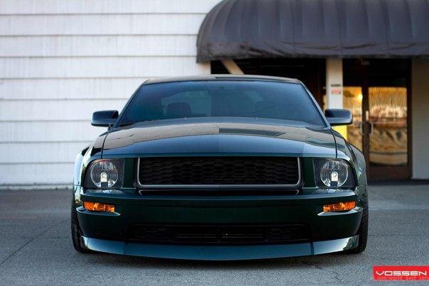 Ford Mustang - 2