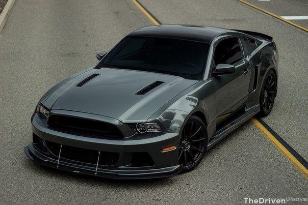 Ford Mustang GT 5.0 - 4