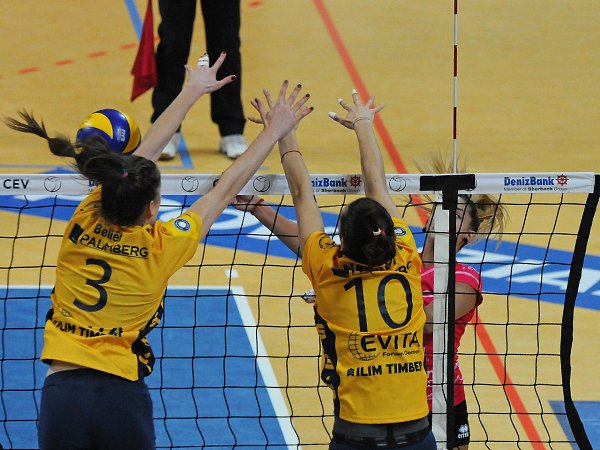 2015 CEV Volleyball Challenge Cup - Women SCHWERINER SC vs VC OUDEGEM - 9