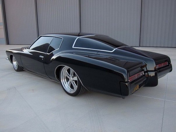 Buick Riviera - 2