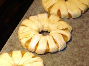 Ананасы в тесте.Очень красивые и вкусные ананасовые колечки в тесте, можно приготовить всего лишь из ... - 3