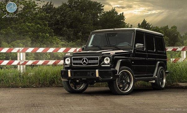 Mercedes-Benz G550.