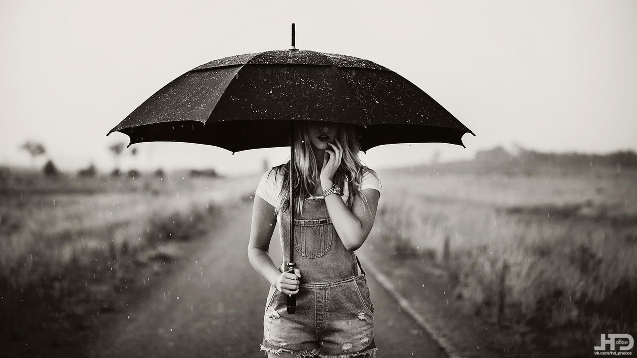   : Black & White - 4