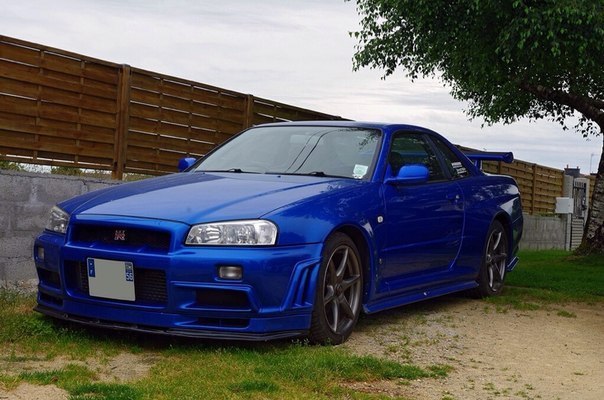 Nissan Skyline GT-R R34