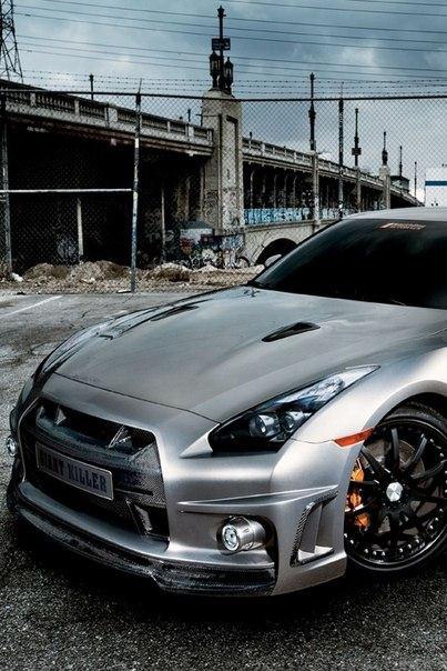 Nissan GT-R