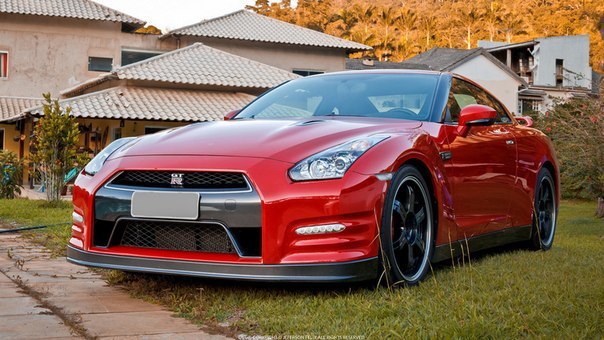Nissan GT-R