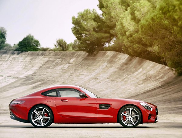 Mercedes SLS AMG GT - 4
