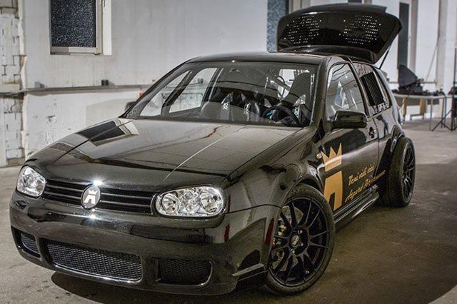 VW Golf IV 1500PS R32 V10.: Lamborghini 5.2 L , V10 Twin Turbo: 1500 . ... - 2