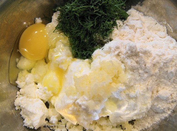Мясные сырники.Ингредиенты:0.5 творогапачка бекона2 яйца2 ложки мукипучок укропапару зубчиков ... - 2