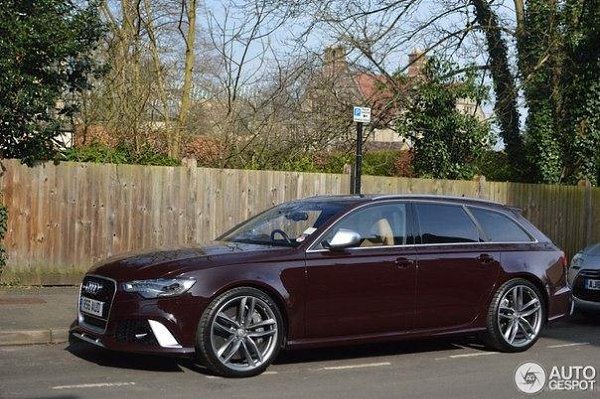 hocolate-brown Audi RS6 Avant. - 2