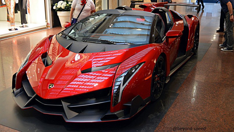 Lamborghini Veneno Roadster