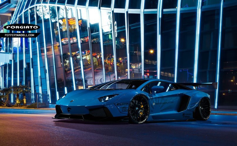 Liberty Walk Lamborghini Aventador.     .