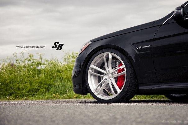 Mercedes-Benz E63 AMG on PUR Wheels - 5