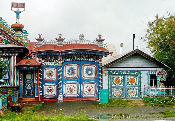 Сказочный дом кузнеца Кириллова.Дом кузнеца Кириллова-самобытное архитектурное сооружение, ... - 4