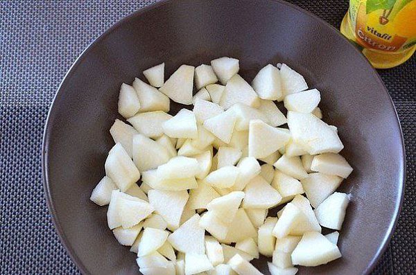 Грушево-шоколадный крамбл.Один из вариантов несложных и вкусных десертов, особенно актуален в летний ... - 4