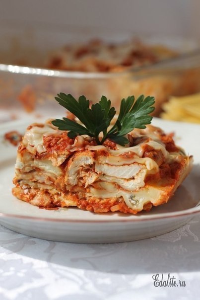 Лазанья с куриной грудкой и творогом.На 8 порций понадобится:Макаронные изделия Lasagne - ...