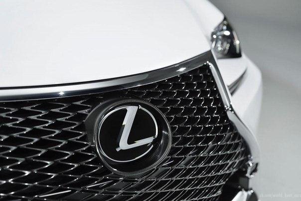 Lexus RC 350 F Sport.6- V-  RC 350 F Sport  306 ..  ... - 7