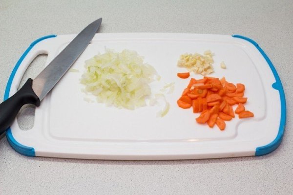 Картофельная запеканка.Ингредиентыфарш мясной - 500 гкартофель - 1 кгморковь - 1 шт.зеленый горошек ... - 3